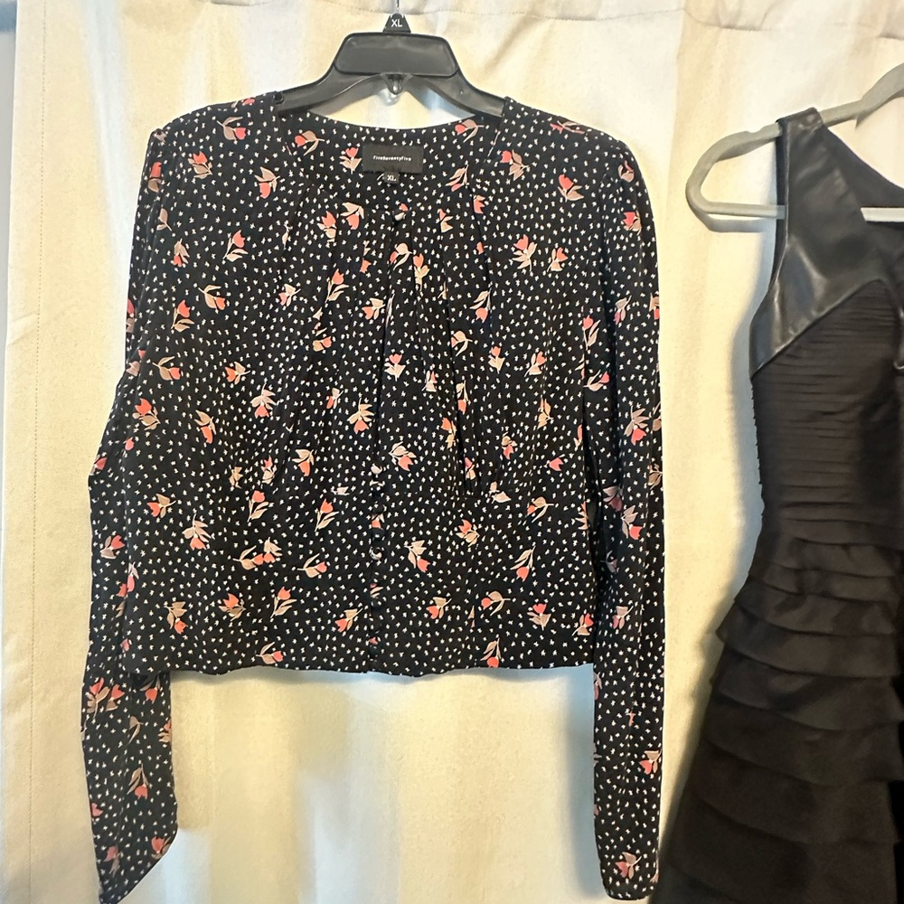 Fiveseventyfive‎ woman’s blouse sz XL